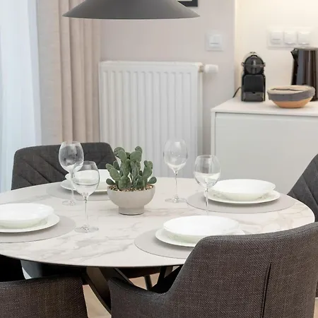 Elegant With Desk Marina 3city By Renters *