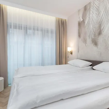 Elegant With Desk Marina 3city By Renters